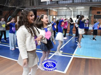 Homenagens às Mães | 1º e 2º ano