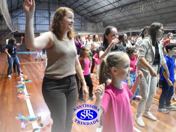 Homenagens às Mães | 1º e 2º ano