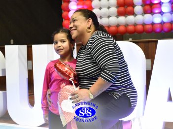 Homenagens às Mães | 1º e 2º ano