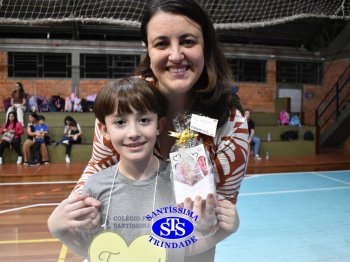 Homenagens às Mães | 1º e 2º ano