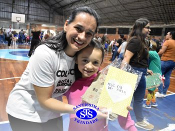 Homenagens às Mães | 1º e 2º ano