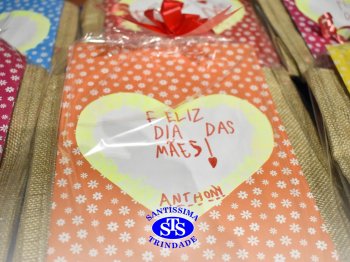 Homenagens às Mães | 1º e 2º ano