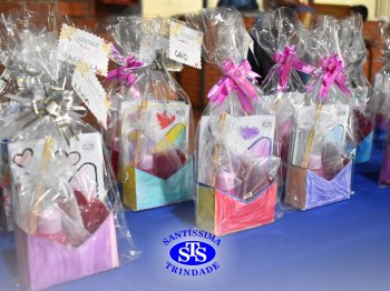 Homenagens às Mães | 1º e 2º ano