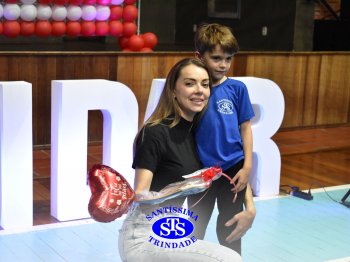 Homenagens às Mães | 1º e 2º ano