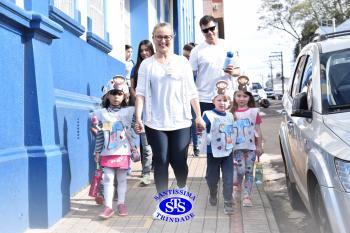 Caminhada Franciscana pela Paz reúne comunidade educativa