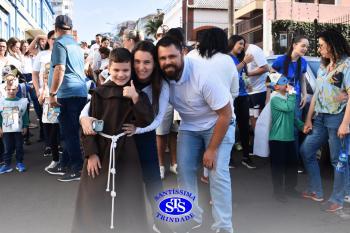 Caminhada Franciscana pela Paz reúne comunidade educativa