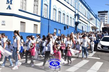 Caminhada Franciscana pela Paz reúne comunidade educativa