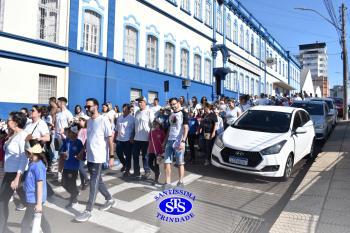 Caminhada Franciscana pela Paz reúne comunidade educativa