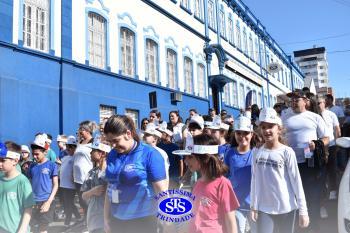 Caminhada Franciscana pela Paz reúne comunidade educativa