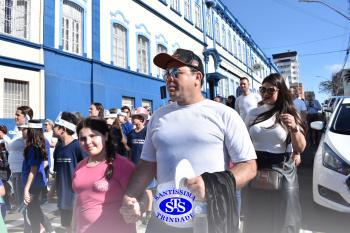 Caminhada Franciscana pela Paz reúne comunidade educativa