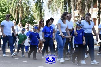 Caminhada Franciscana pela Paz reúne comunidade educativa
