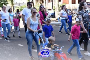 Caminhada Franciscana pela Paz reúne comunidade educativa