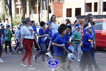 Caminhada Franciscana pela Paz reúne comunidade educativa