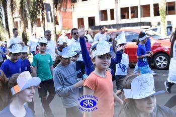 Caminhada Franciscana pela Paz reúne comunidade educativa