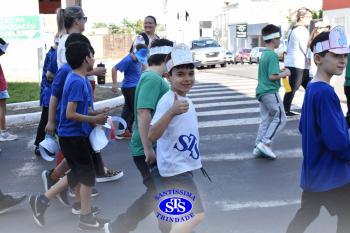 Caminhada Franciscana pela Paz reúne comunidade educativa