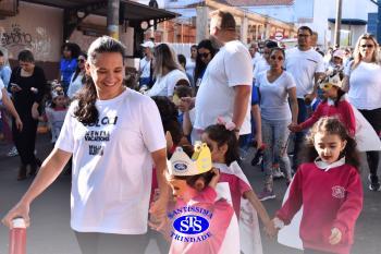 Caminhada Franciscana pela Paz reúne comunidade educativa