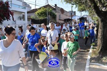 Caminhada Franciscana pela Paz reúne comunidade educativa