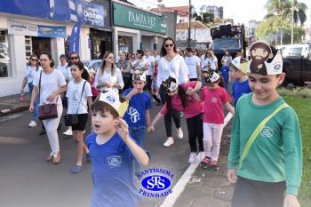 Caminhada Franciscana pela Paz reúne comunidade educativa
