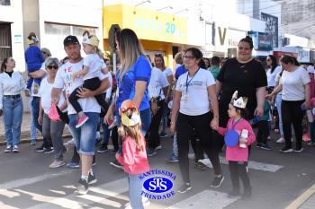 Caminhada Franciscana pela Paz reúne comunidade educativa