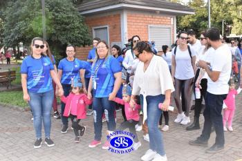 Caminhada Franciscana pela Paz reúne comunidade educativa