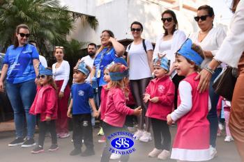Caminhada Franciscana pela Paz reúne comunidade educativa