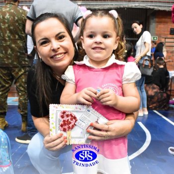 Emoção e muito amor marcam as Homenagens às Mães da Educação Infantil