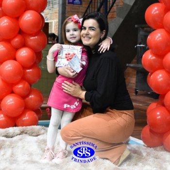 Emoção e muito amor marcam as Homenagens às Mães da Educação Infantil