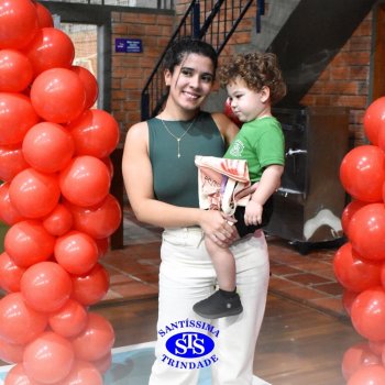 Emoção e muito amor marcam as Homenagens às Mães da Educação Infantil