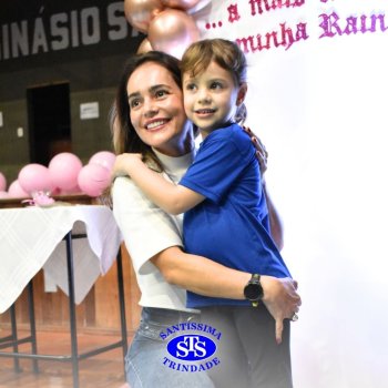 Emoção e muito amor marcam as Homenagens às Mães da Educação Infantil