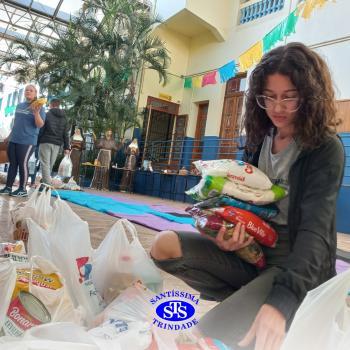 Arrecadamos mais de 800 quilos de alimentos no Gesto Fraterno de Corpus Christi 