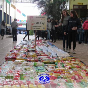 Arrecadamos mais de 800 quilos de alimentos no Gesto Fraterno de Corpus Christi 