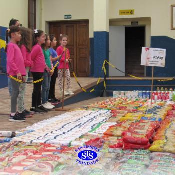 Arrecadamos mais de 800 quilos de alimentos no Gesto Fraterno de Corpus Christi 
