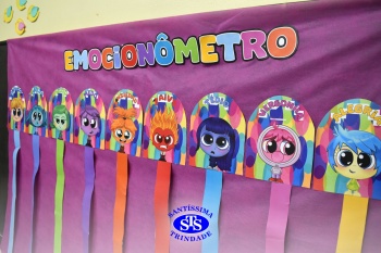 Atividade do abraço desenvolve habilidades sócio-emocionais