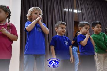 Homenagem aos pais dos alunos do Infantil 1, 2 e 3