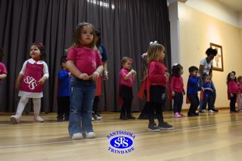 Homenagem aos pais dos alunos do Infantil 1, 2 e 3