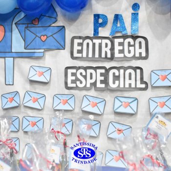 Crianças do 1º e 2º ano homenageiam os pais de forma especial e com muito amor 
