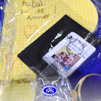 Crianças do 1º e 2º ano homenageiam os pais de forma especial e com muito amor 