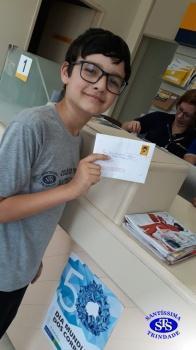 Alunos do 5º ano realizaram visita ao correio