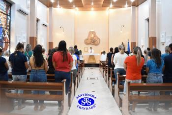Professores se reúnem para celebrar e planejar o ano