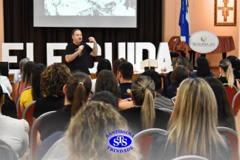 Preparação para o novo ano letivo continua durante as reuniões