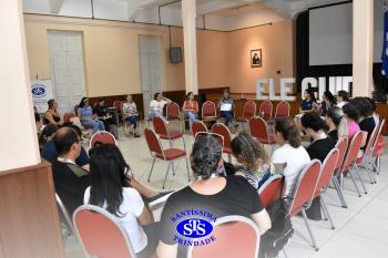 Preparação para o novo ano letivo continua durante as reuniões