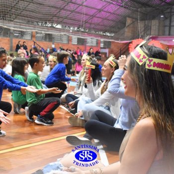 Crianças do 1º e 2º ano expressam todo o seu amor nas homenagens às mães