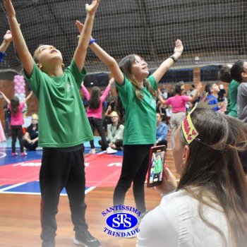 Crianças do 1º e 2º ano expressam todo o seu amor nas homenagens às mães