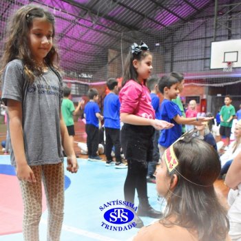 Crianças do 1º e 2º ano expressam todo o seu amor nas homenagens às mães