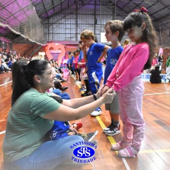 Crianças do 1º e 2º ano expressam todo o seu amor nas homenagens às mães