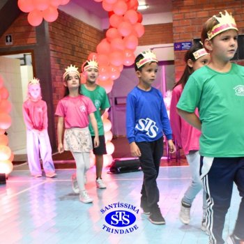 Crianças do 1º e 2º ano expressam todo o seu amor nas homenagens às mães