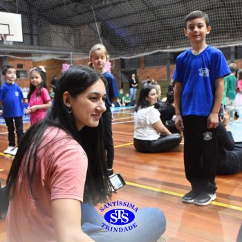 Crianças do 1º e 2º ano expressam todo o seu amor nas homenagens às mães