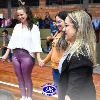 Crianças do 1º e 2º ano expressam todo o seu amor nas homenagens às mães