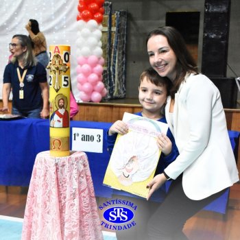 Crianças do 1º e 2º ano expressam todo o seu amor nas homenagens às mães