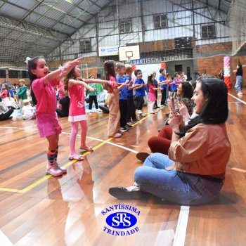 Crianças do 1º e 2º ano expressam todo o seu amor nas homenagens às mães